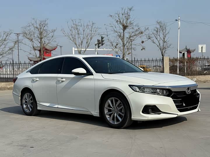 Фото 3 - Honda Accord