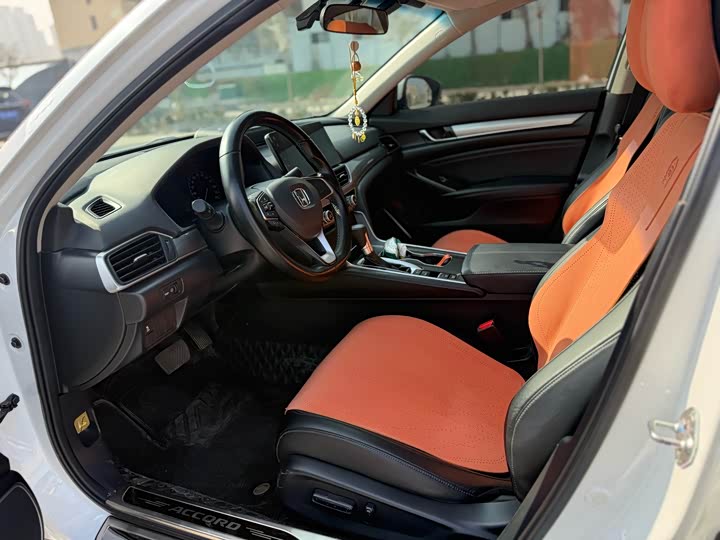 Фото 5 - Honda Accord