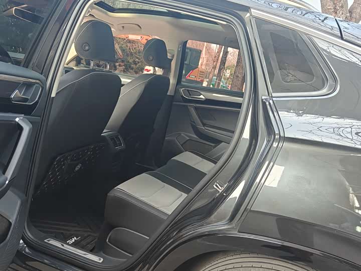 Фото 5 - Volkswagen Tayron X