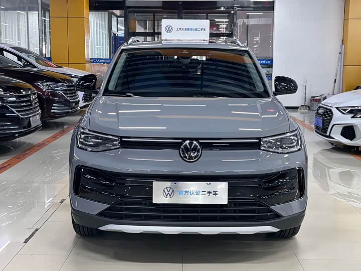 Фото 2 - Volkswagen Tharu