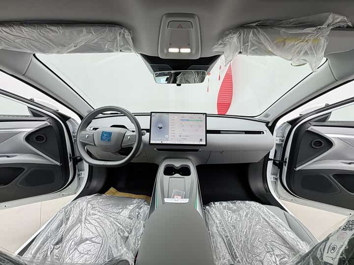 Фото 7 - XPeng Mona M03