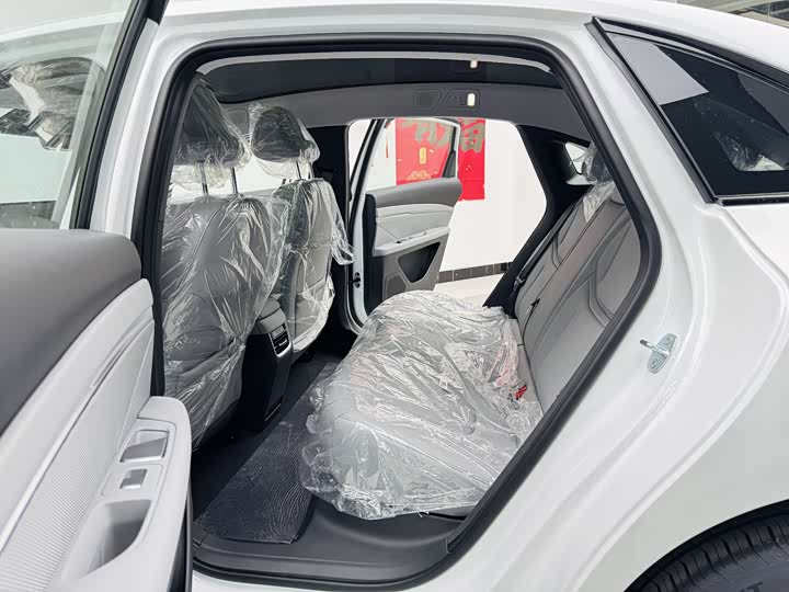 Фото 9 - XPeng Mona M03