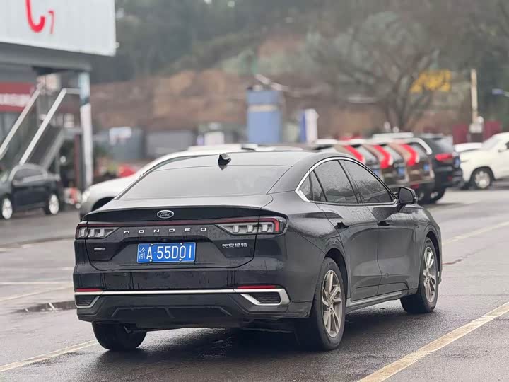 Фото 8 - Ford Mondeo