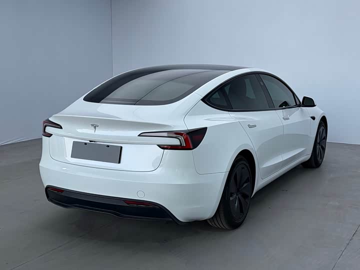 Photo 4 - Tesla Model 3