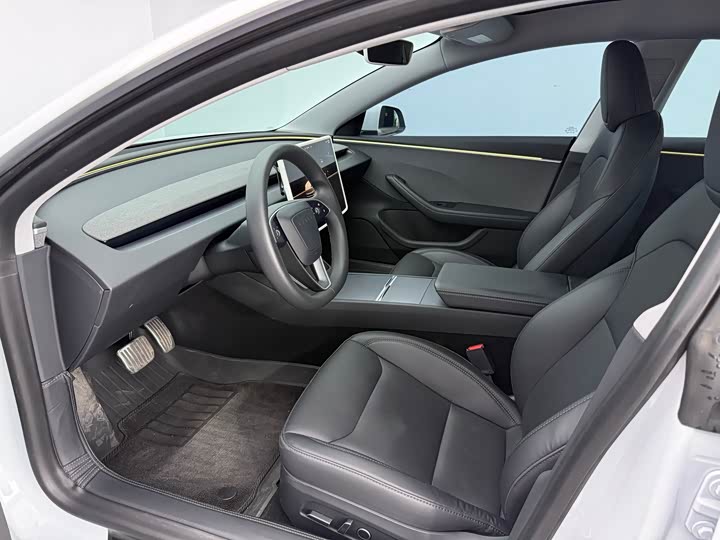 Photo 7 - Tesla Model 3