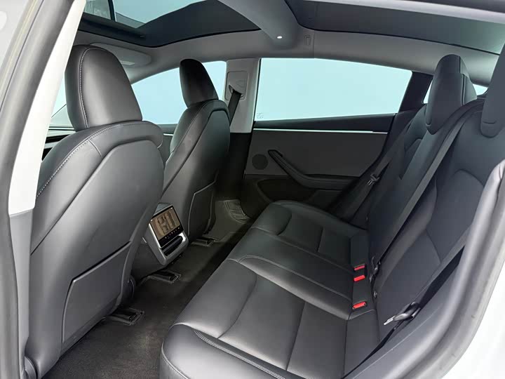 Photo 9 - Tesla Model 3