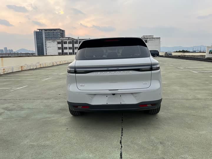 Фото 6 - Leapmotor B10