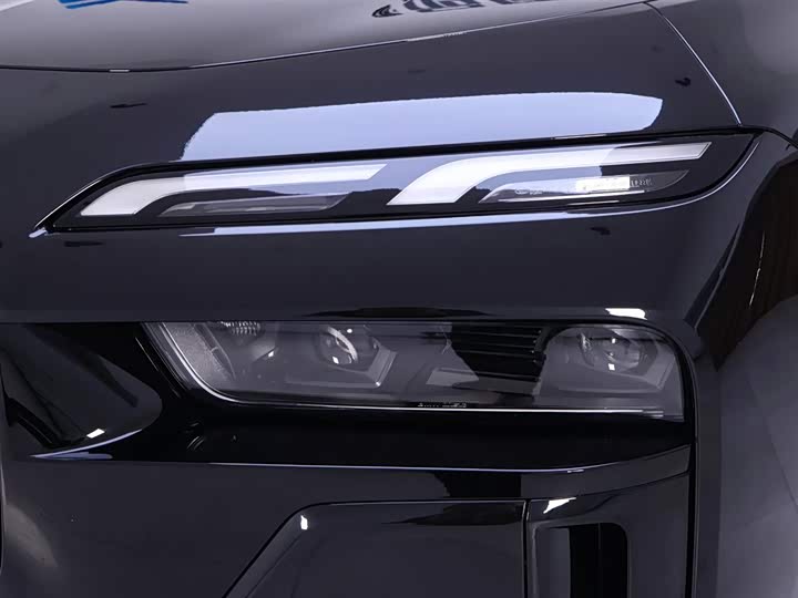 Фото 4 - BMW 7 Series