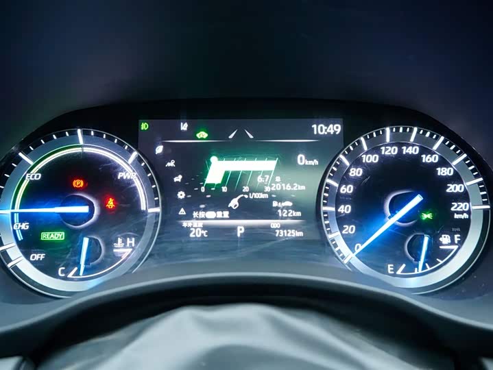 Фото 6 - Toyota Crown Kluger