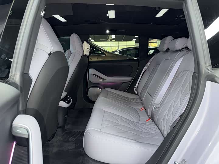 Фото 9 - Nio ET5T