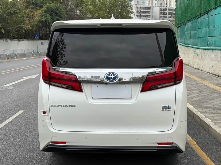 Photo 6 - Toyota Alphard