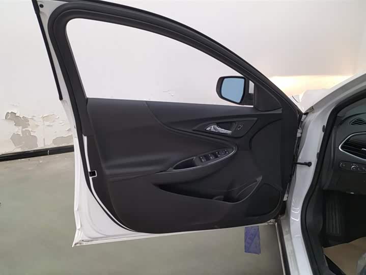 Фото 7 - Chevrolet Malibu XL