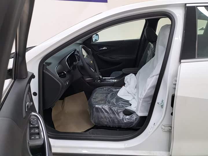 Фото 9 - Chevrolet Malibu XL