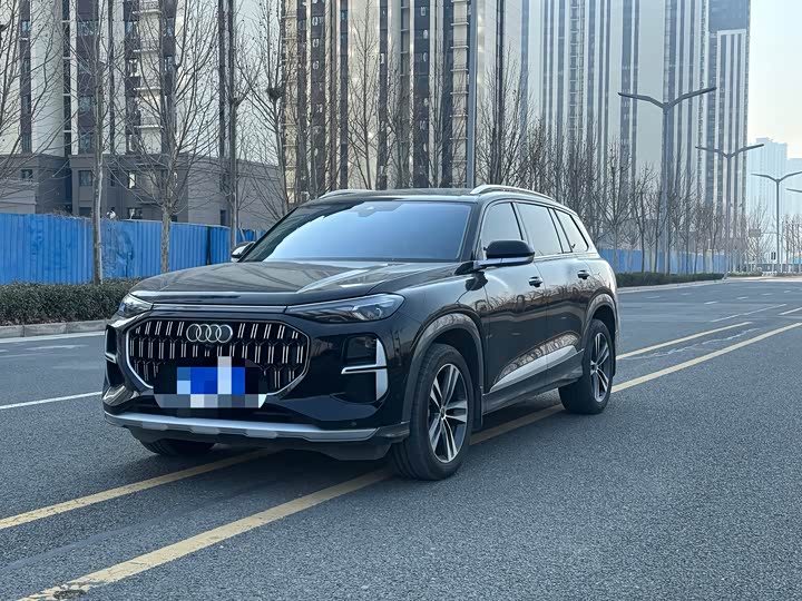 Фото 1 - Audi Q6