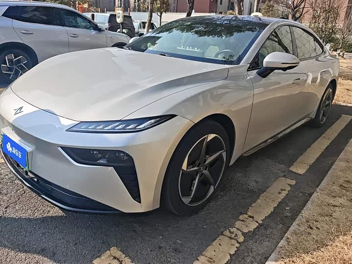 Фото 1 - Dongfeng Yipai eπ 007