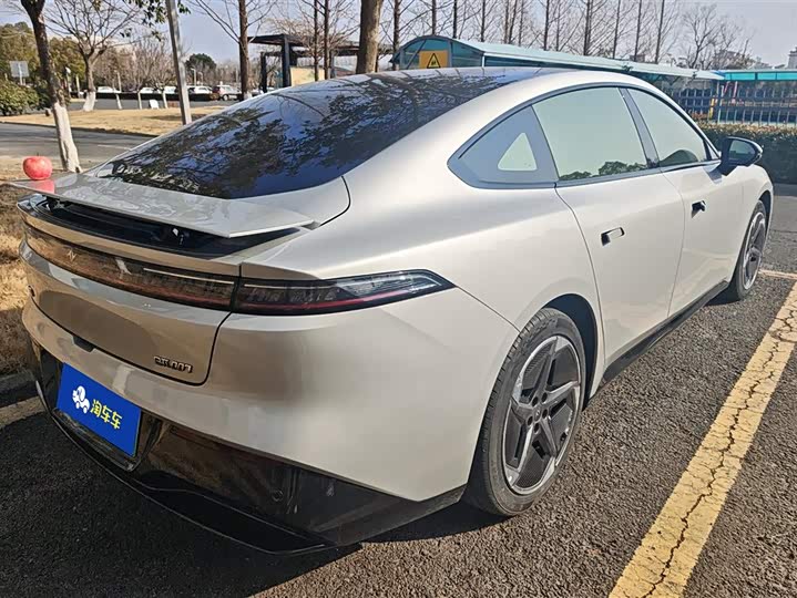 Фото 3 - Dongfeng Yipai eπ 007