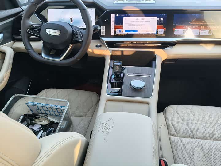 Photo 7 - Geely Monjaro