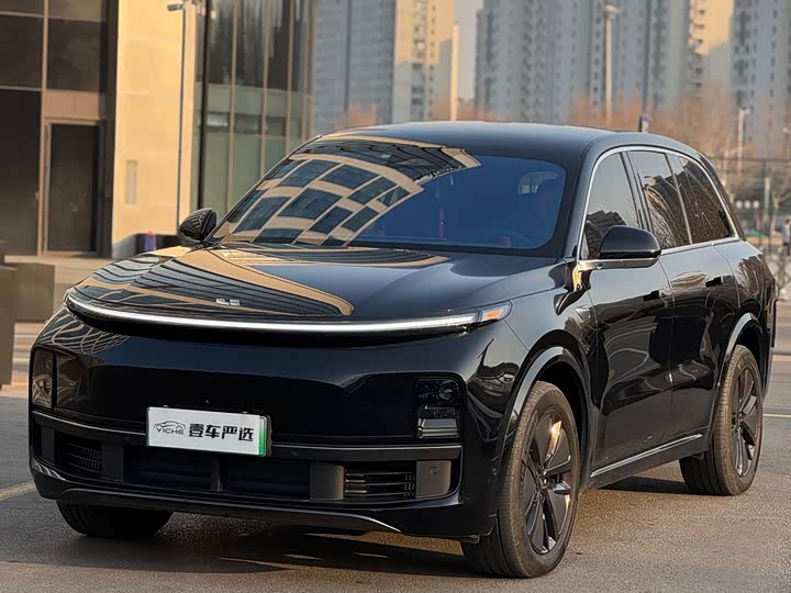 Фото 1 - LiXiang L8