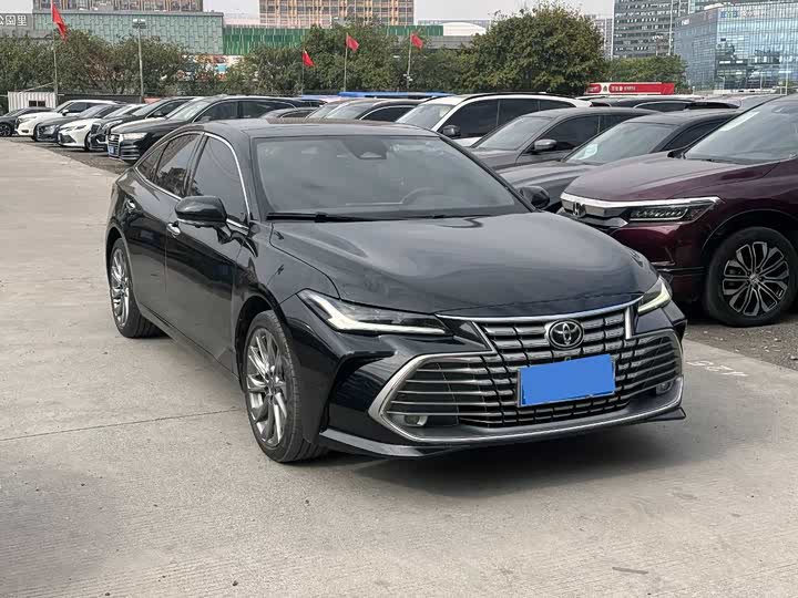 Фото 3 - Toyota Avalon