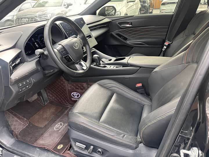 Фото 7 - Toyota Avalon