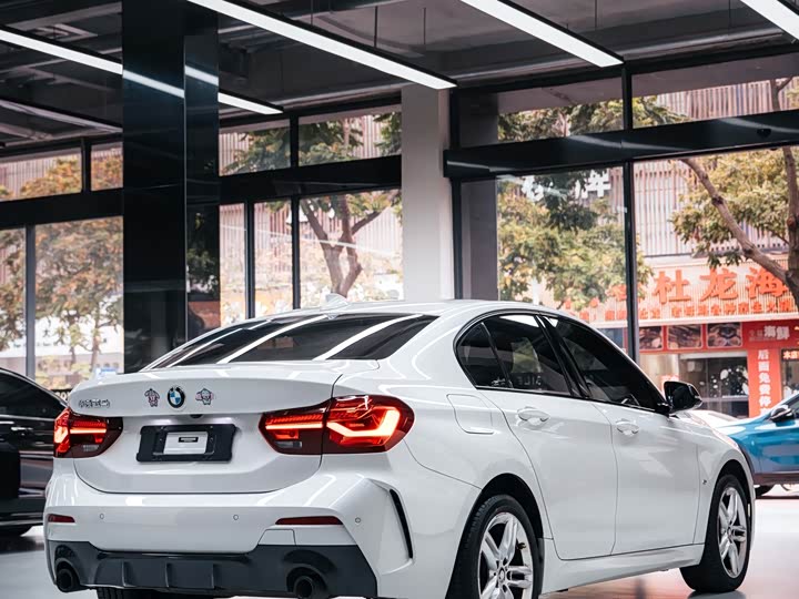 Фото 3 - BMW 1 Series