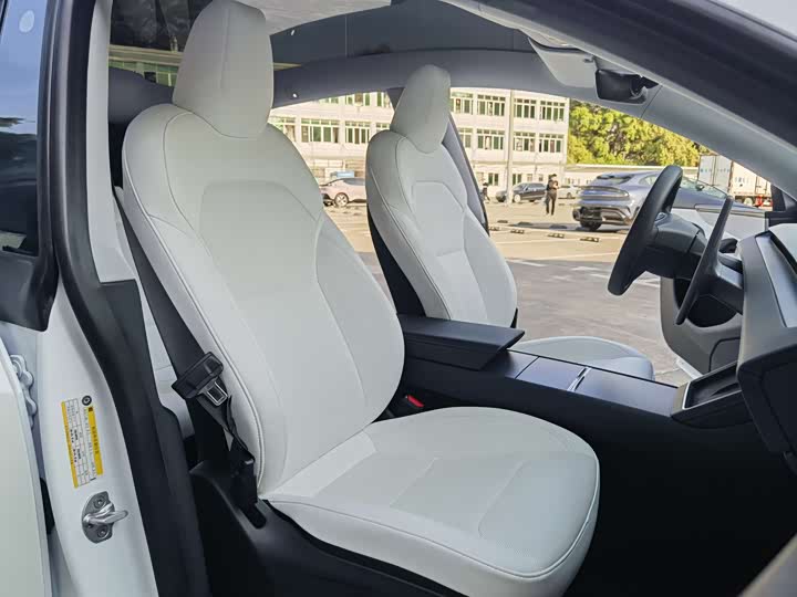 Фото 6 - Tesla Model Y