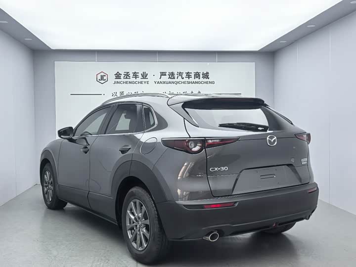 Фото 6 - Mazda CX-30