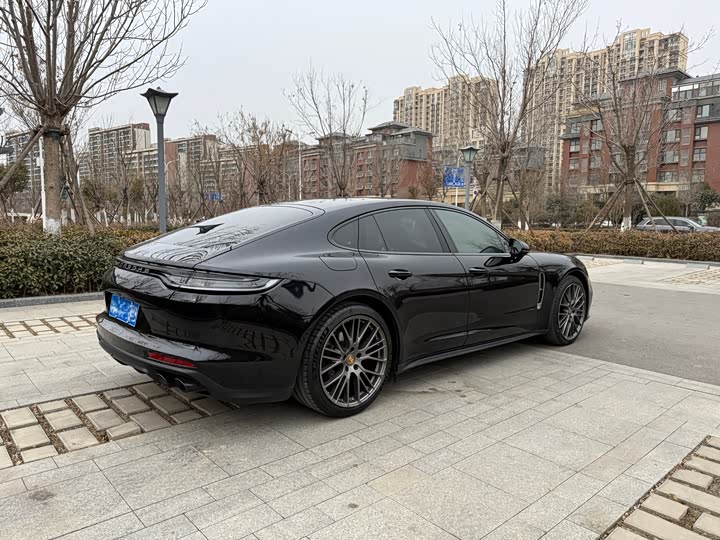 Фото 6 - Porsche Panamera