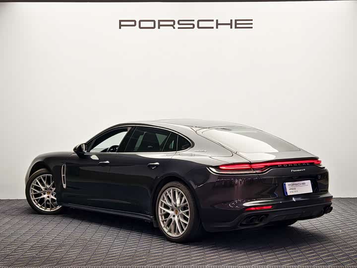 Фото 4 - Porsche Panamera