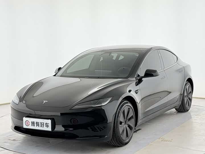 Фото 1 - Tesla Model 3