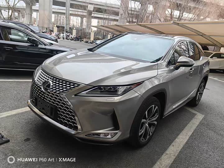 Фото 2 - Lexus RX