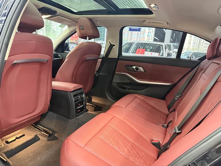 Фото 9 - BMW 3 Series