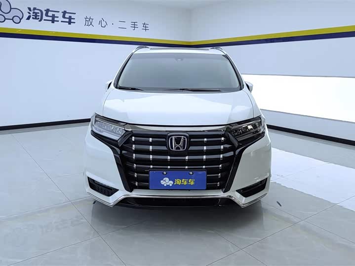 Фото 2 - Honda Elysion