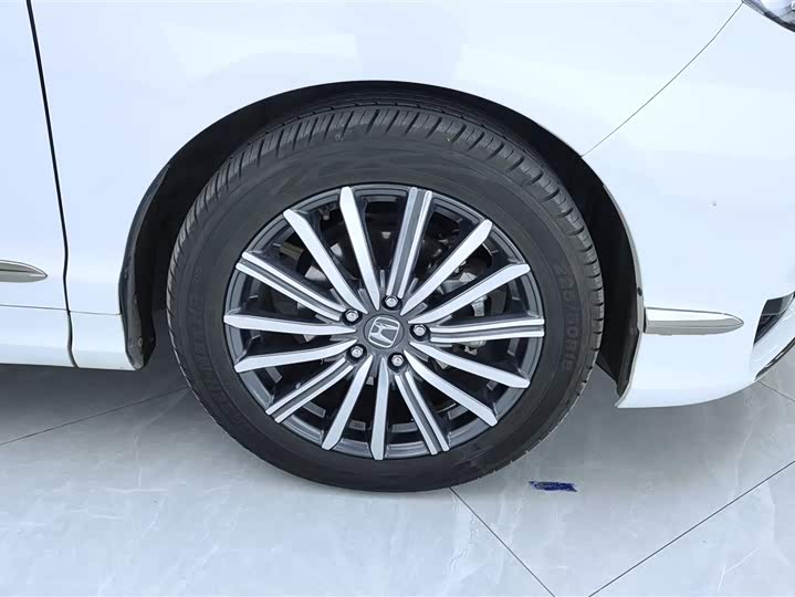 Фото 6 - Honda Elysion