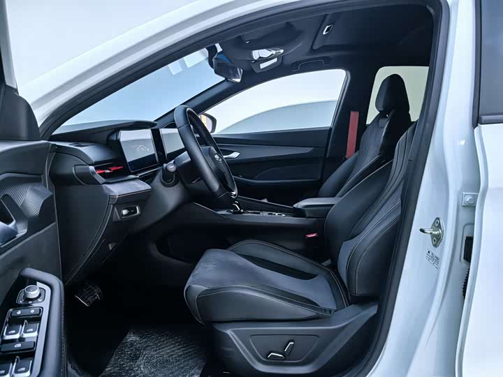 Фото 4 - Geely Binrui