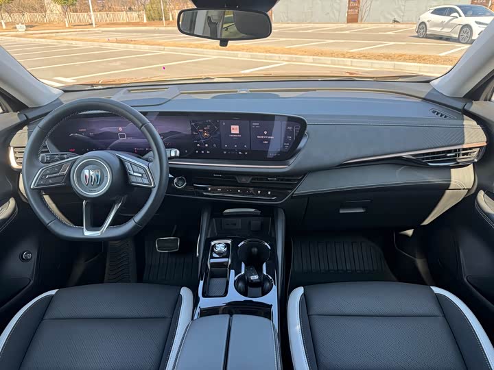 Фото 9 - Buick Envision Plus