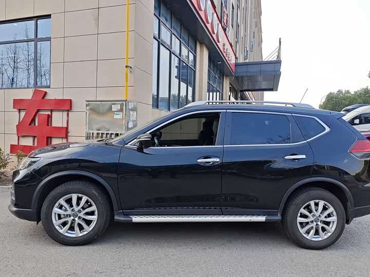 Фото 8 - Nissan X-Trail