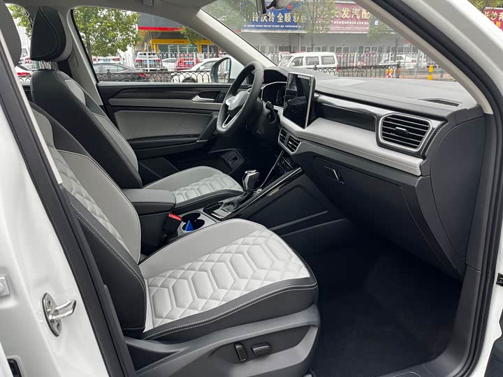 Фото 9 - Volkswagen Tayron