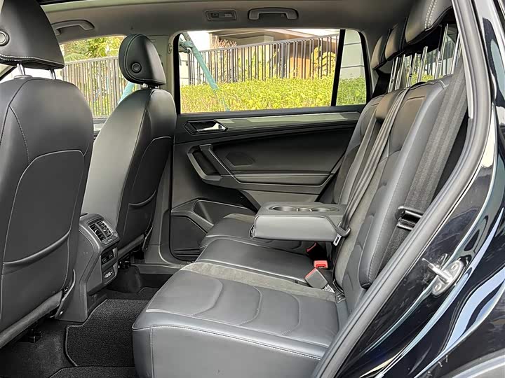 Фото 5 - Volkswagen Tiguan L Pro