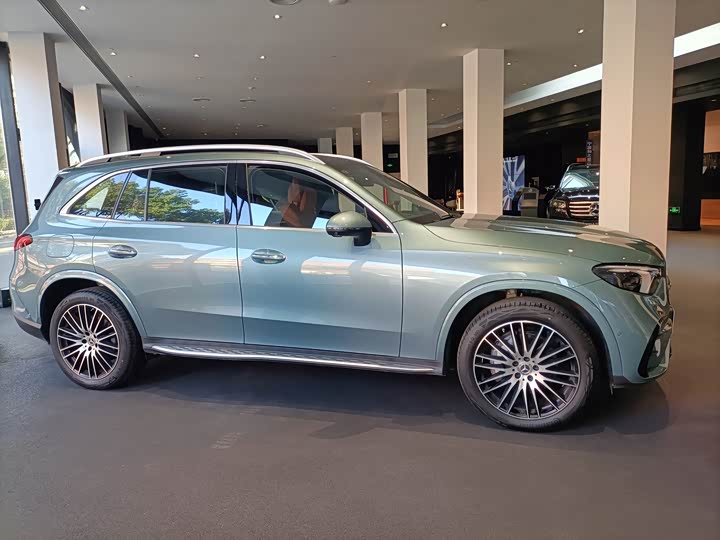 Photo 7 - Mercedes-Benz GLC-Class