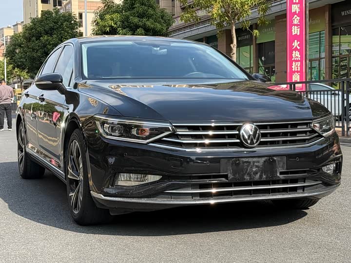 Фото 3 - Volkswagen Magotan