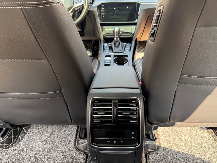 Фото 7 - Volkswagen Magotan