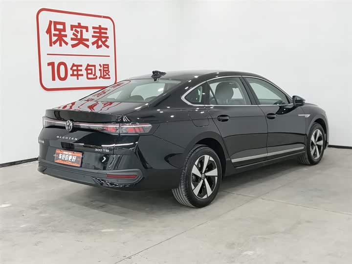 Фото 2 - Volkswagen Magotan