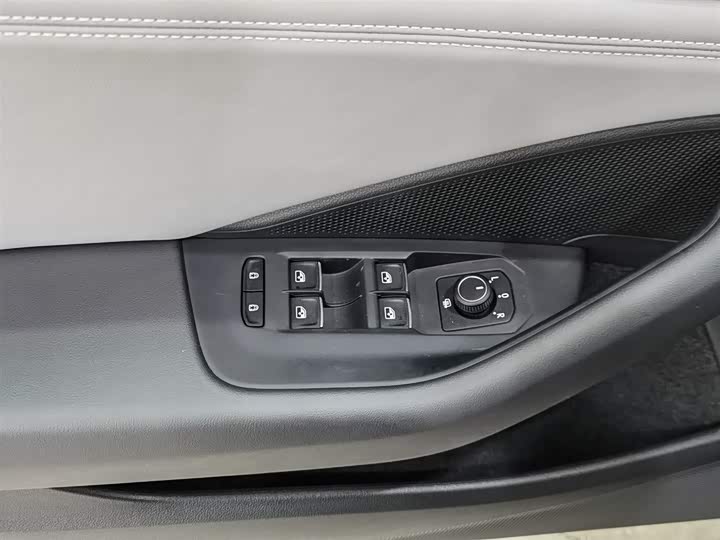 Фото 9 - Volkswagen Magotan