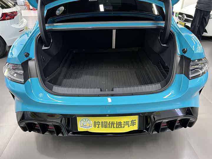 Фото 8 - Xiaomi SU7