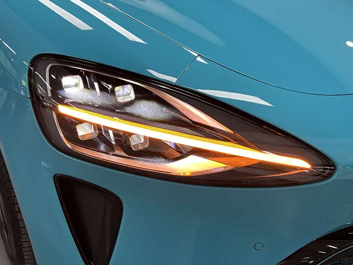 Фото 9 - Xiaomi SU7