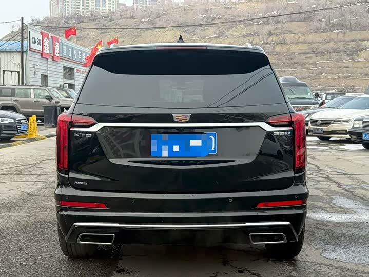 Фото 8 - Cadillac XT6