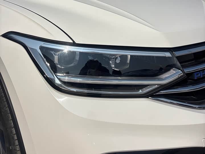 Фото 3 - Volkswagen Tiguan L Hybrid