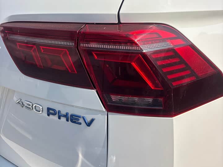 Фото 4 - Volkswagen Tiguan L Hybrid