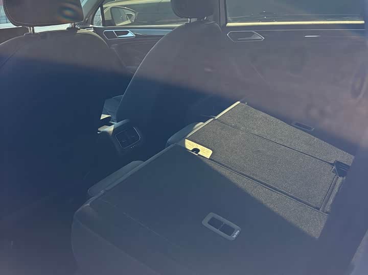 Фото 9 - Volkswagen Tiguan L Hybrid